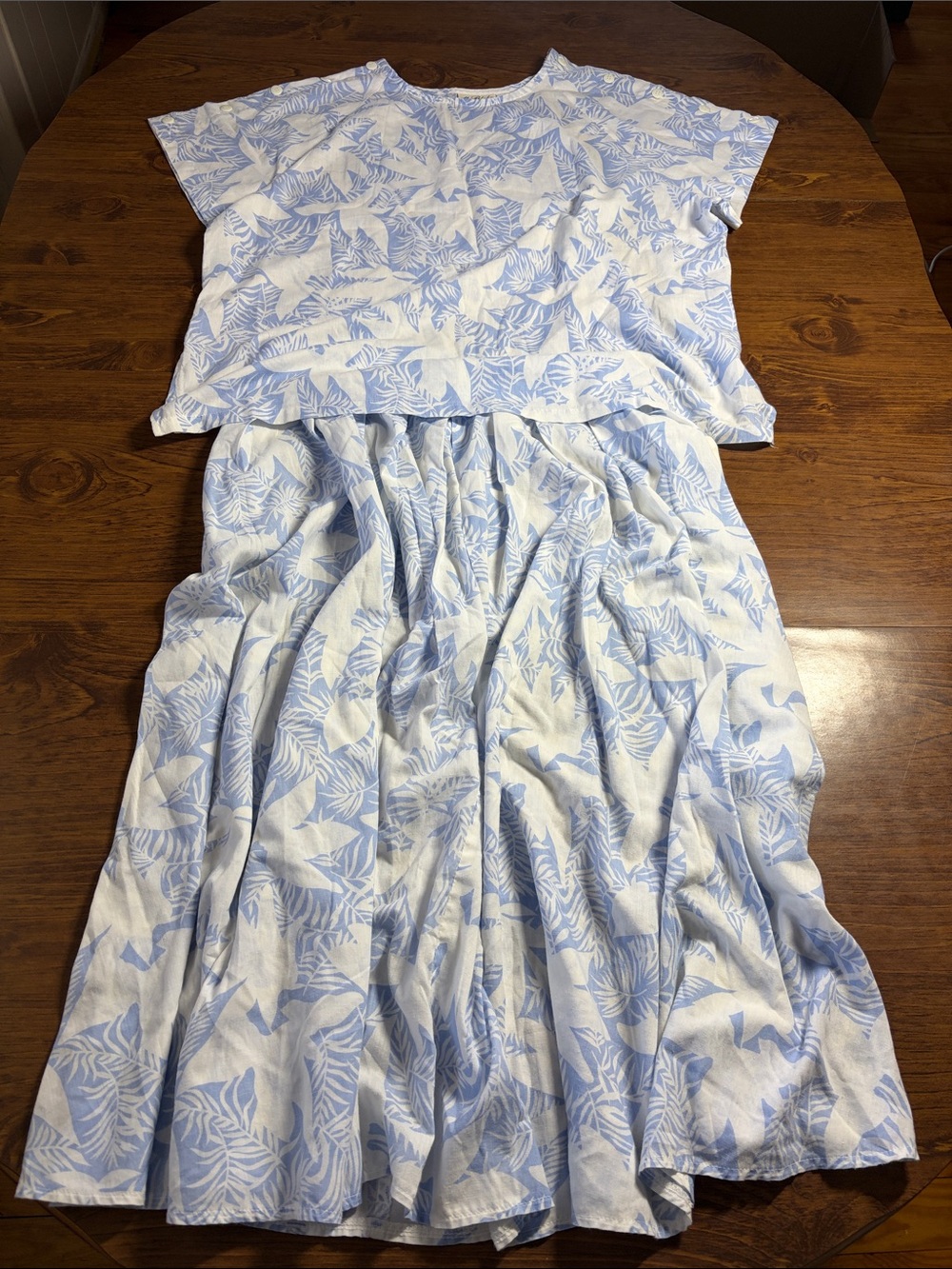 Vintage Blue and White Floral Two-Piece Skirt Set with pockets